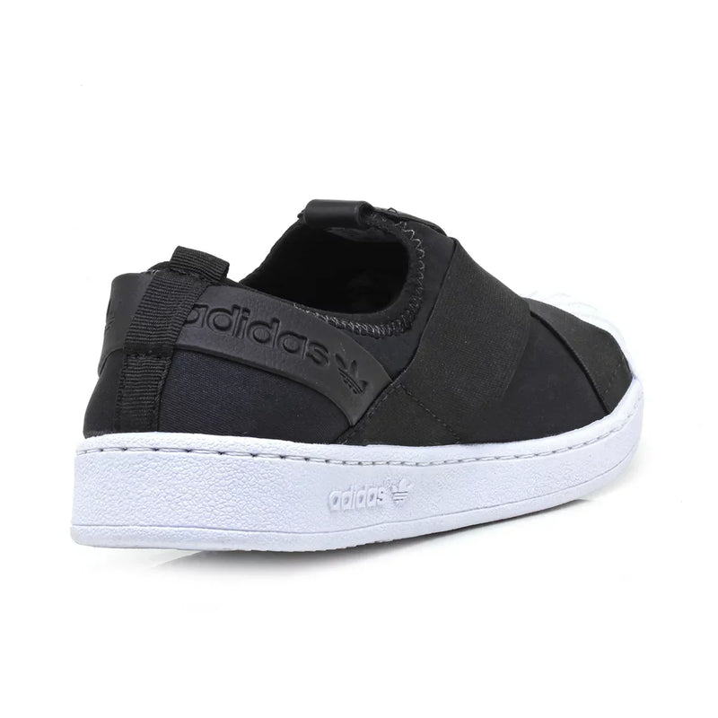 Tênis Adidas Slip On